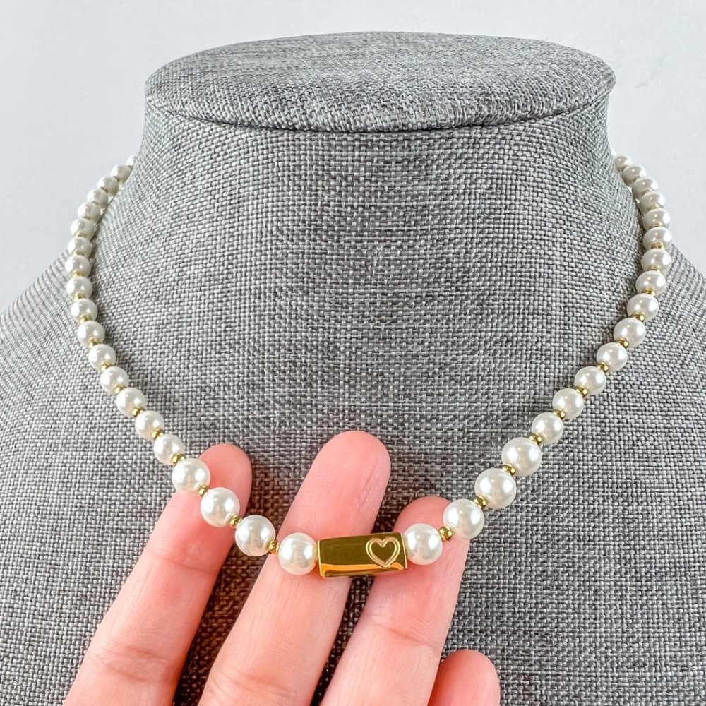 SOLD Pearl Choker Necklace With Heart Pendant Gold Heart Charm Pearl Necklace